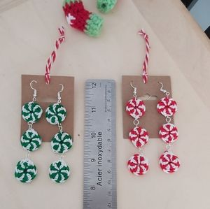 Candy cane earrings - Holiday‼️ (3/$25)